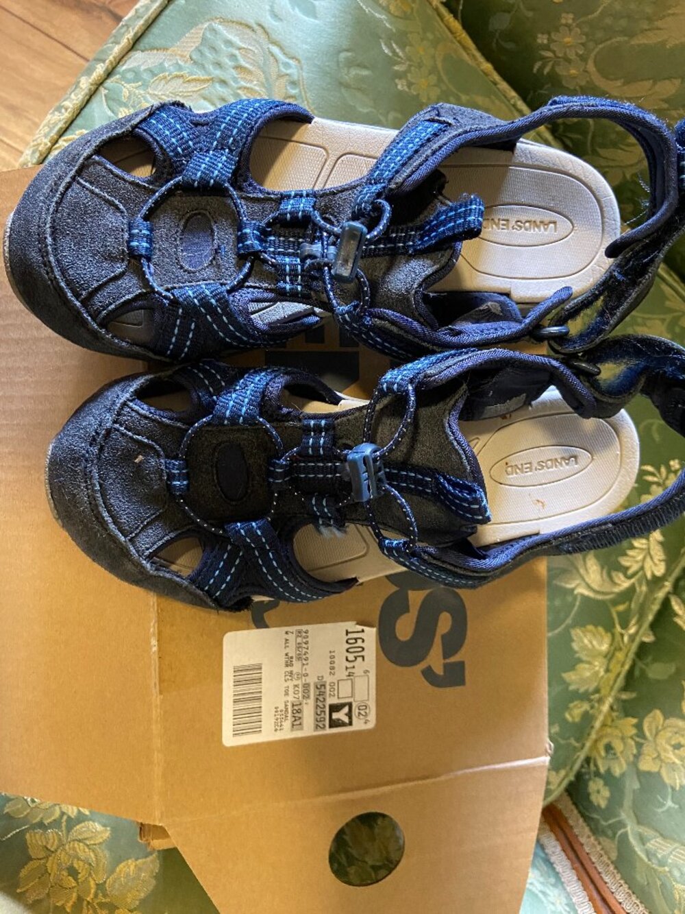 LAND'S END ALL WEATHER LADIES CLOSED TOE SANDALS: Size 7W, Radient Navy - Picture 2 of 3